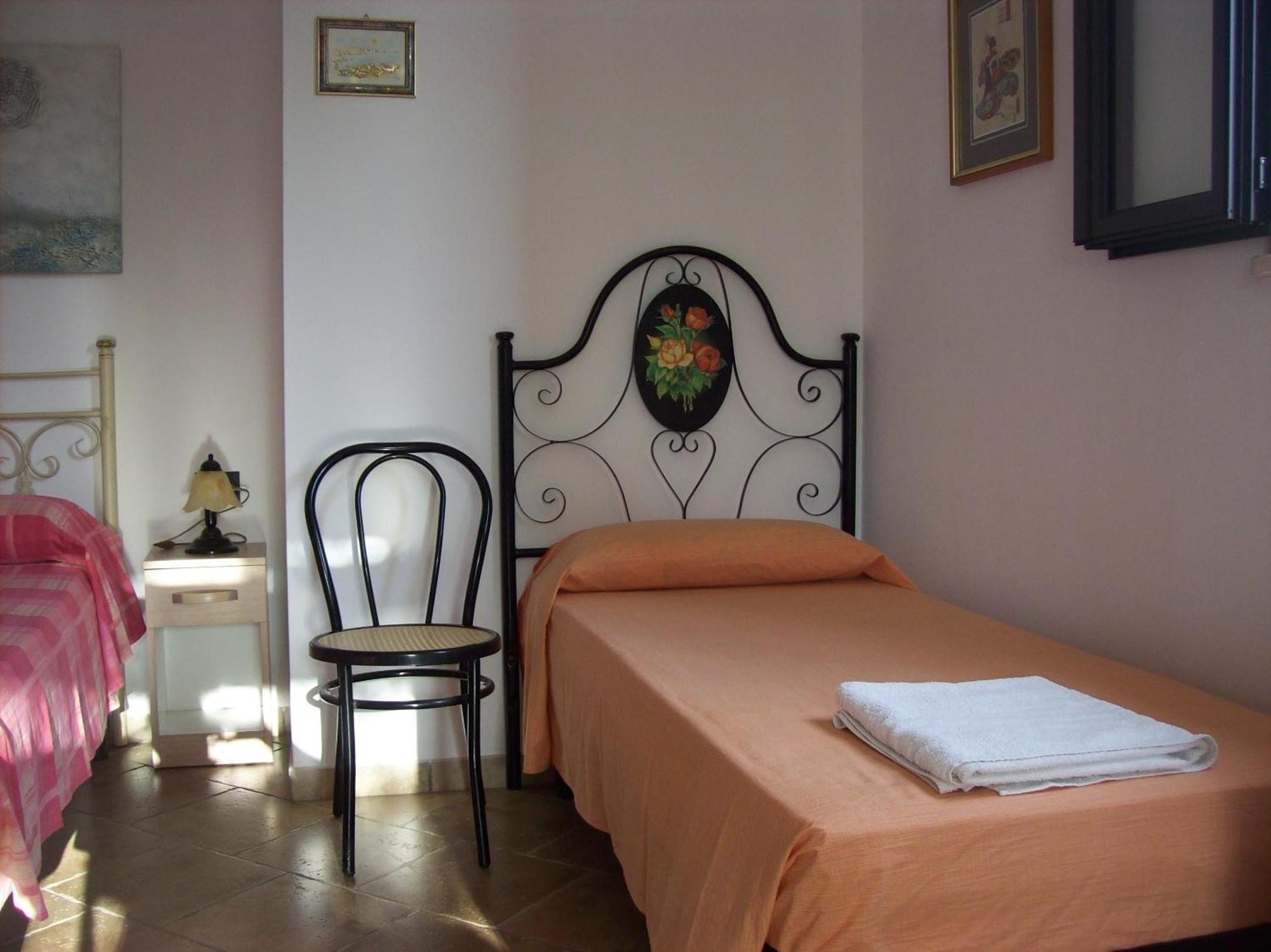 Otranto Le Sancinare Bed & Breakfast Casamassella Exterior photo