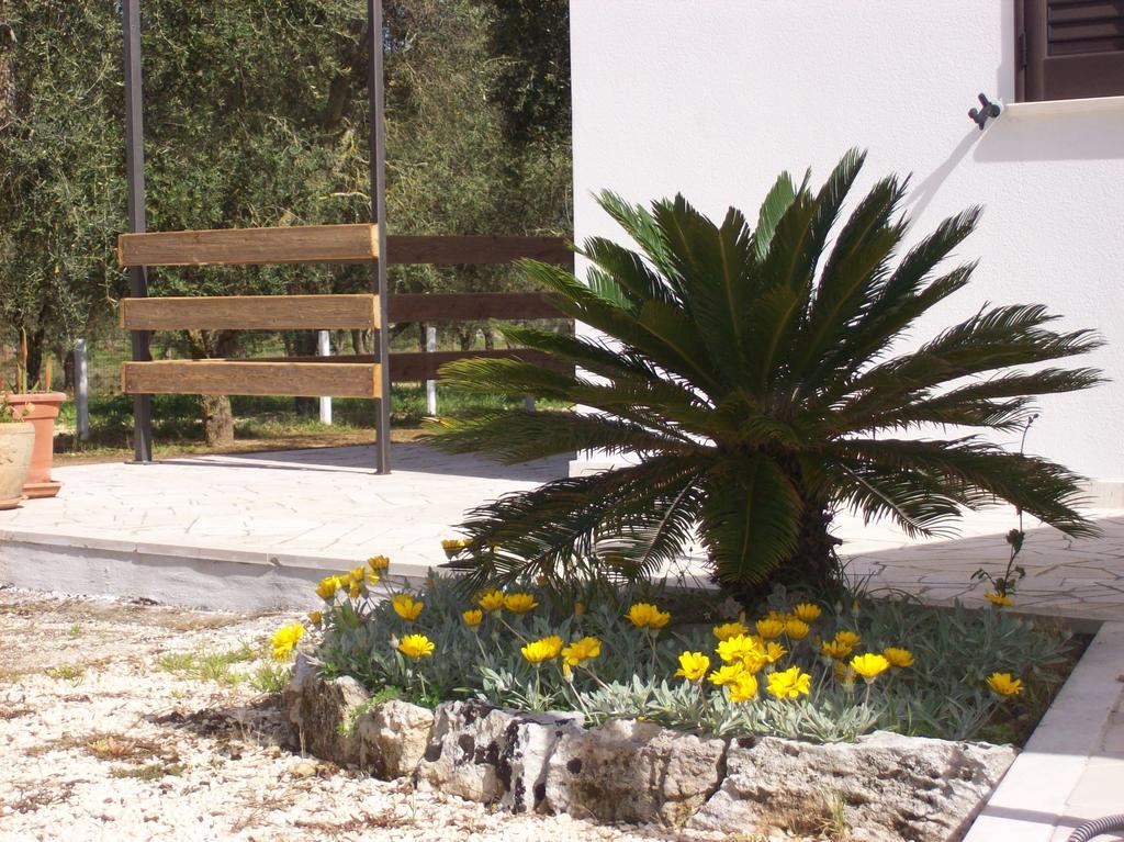 Otranto Le Sancinare Bed & Breakfast Casamassella Exterior photo