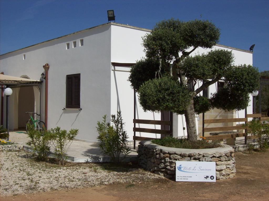 Otranto Le Sancinare Bed & Breakfast Casamassella Exterior photo