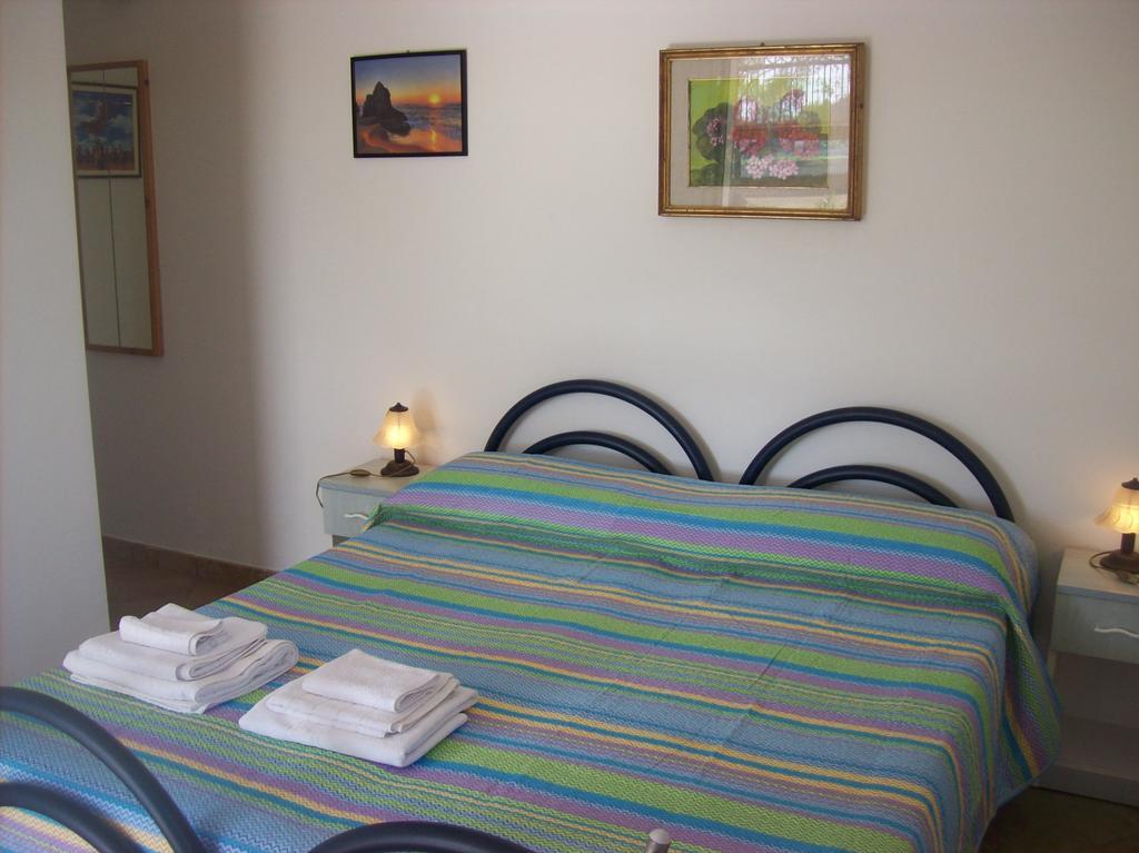 Otranto Le Sancinare Bed & Breakfast Casamassella Exterior photo