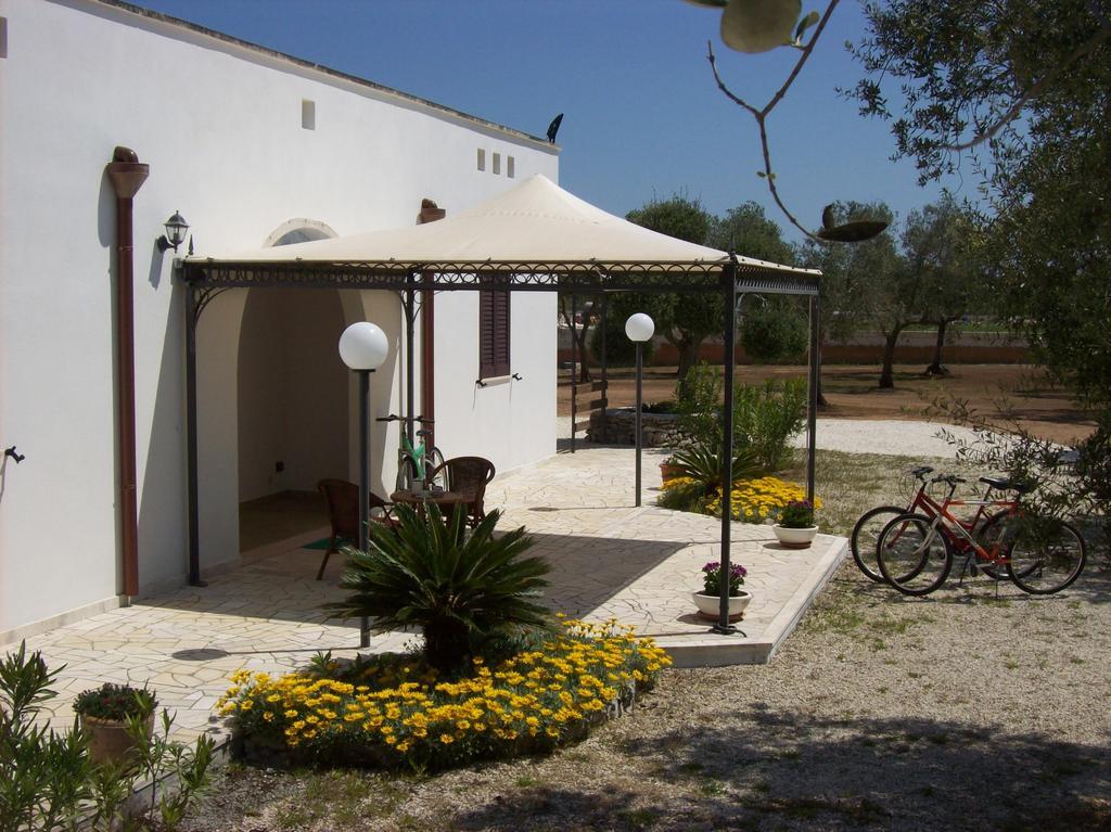 Otranto Le Sancinare Bed & Breakfast Casamassella Exterior photo