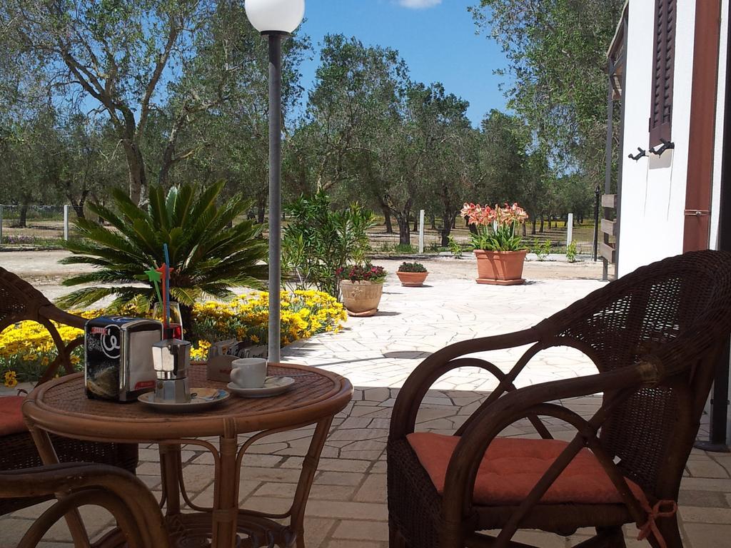 Otranto Le Sancinare Bed & Breakfast Casamassella Exterior photo